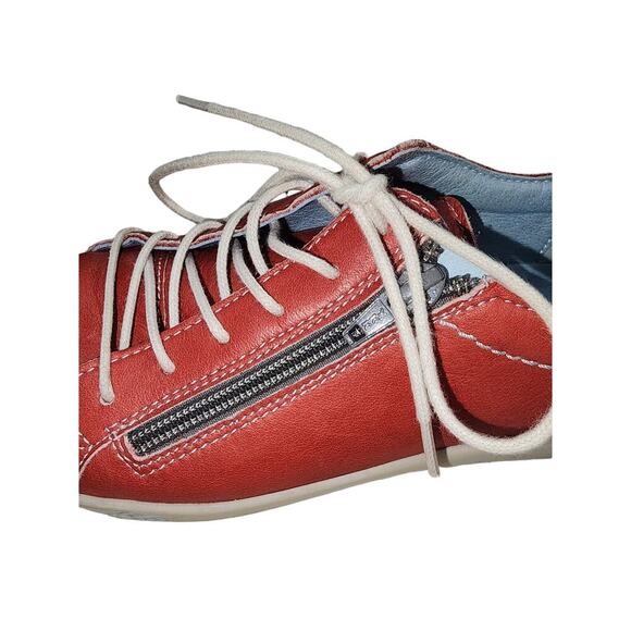 Cloud Footwear red leather zipper accent shoes - Picture 9 of 9